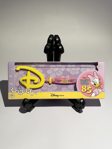 Disney daisy duck key - disney,