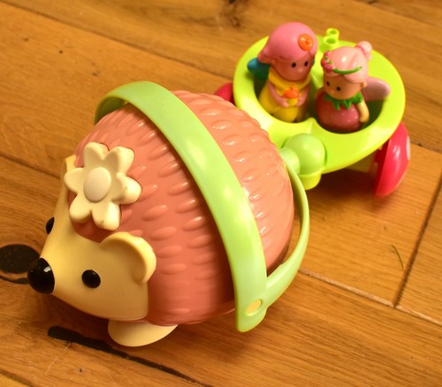 Happyland wobble along - happyland,