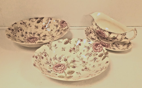 Johnson bros rose chintz - rose, gravy
