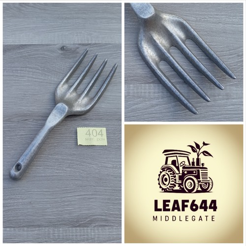 Gardeners cast aluminium hand - gardeners,