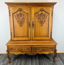Amazing Vintage French Louis XIV/ Sideboard / Cabinet (LOT 2675)