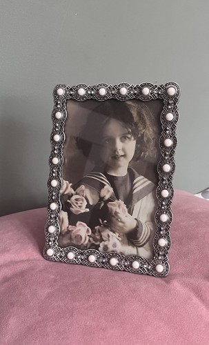 Photo frame ornate jewels - photo,