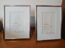 Pair of Sainsbury for home 4" x 6" photo frames