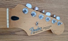 FENDER STRATOCASTER MAPLE NECK MIM MEXICO 2003 LOADED W/ TUNERS, STRING TREE