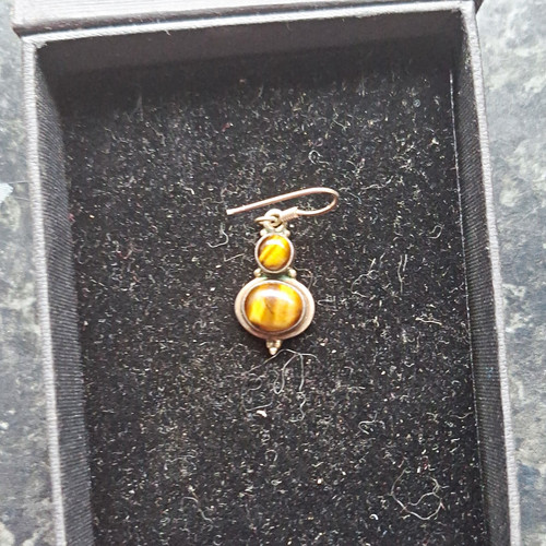 Tiger eye drop hook - tiger’s,