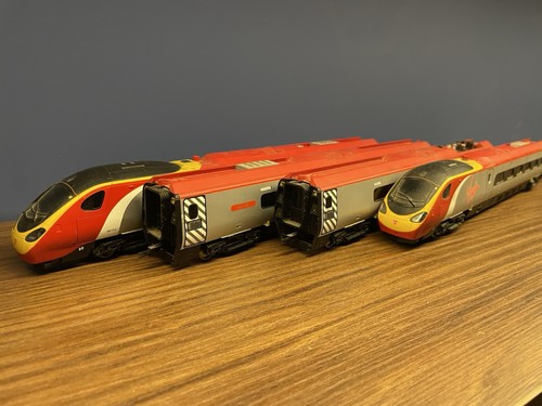 Hornby gauge class 390 - 00,