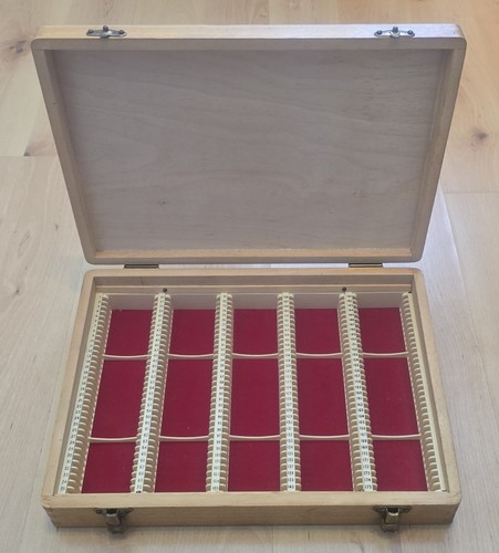 35mm photographic slide case