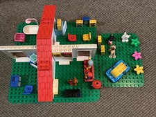 LEGO DUPLO VINTAGE HOUSE WITH ACCESSORIES
