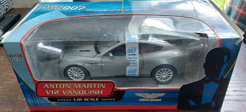 Aston martin - 1:18,