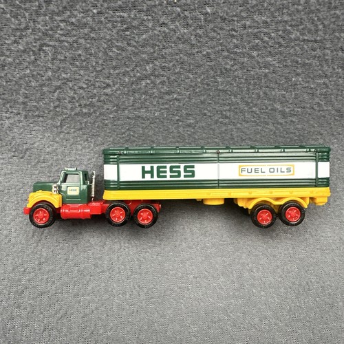 2019 hess miniature - miniature, oils