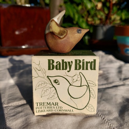 Tremar pottery wren liskeard - wren,