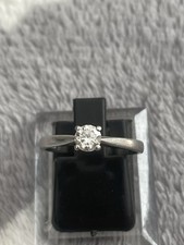 PLATINUM DIAMOND SOLITAIRE ENGAGEMENT RING 0.33 CARAT SIZE M 1/2 FREEPOST UK