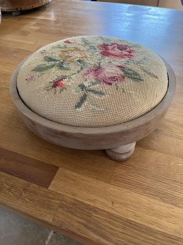 Vintage round footstool floral - round,