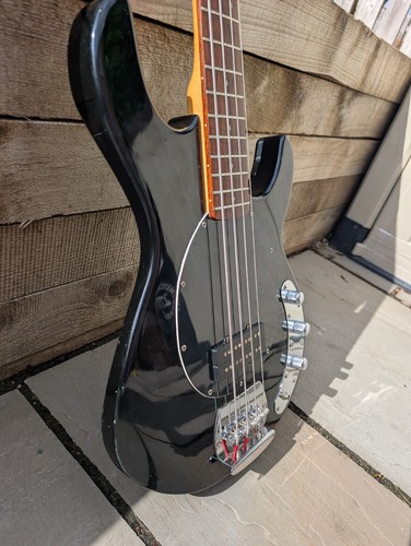 Vintage v96 music man sterling - music,