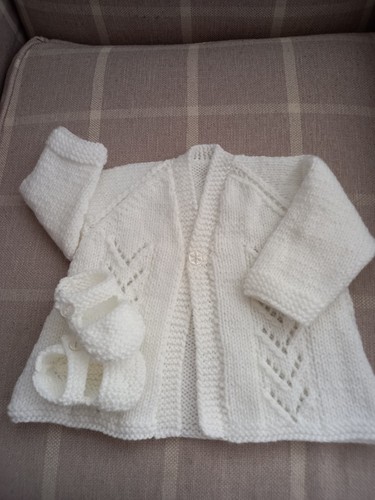 Baby matinée jacket and