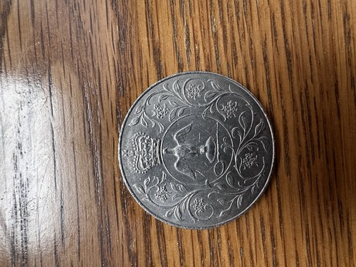 Rare 1977 queen elizabeth ii - queen,