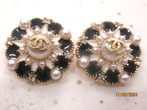 Chanel buttons 23mm light - chanel, buttons 