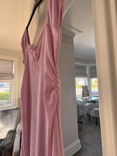 Pink and white gingham - and,