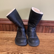 UGG Kensington Black Leather