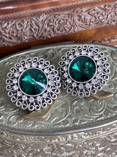 Emerald green flower stud - green,