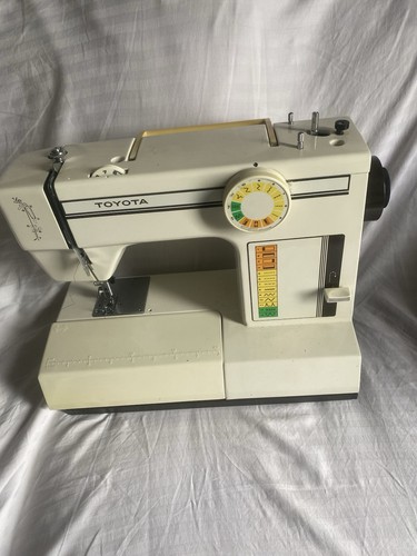 Toyota 2440 sewing machine - 2440,