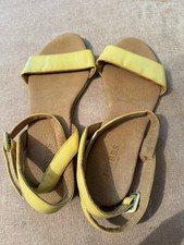 HOBBS Yellow Sandals Size EU40