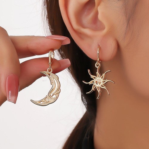 Mismatched sun moon - moon, dangle