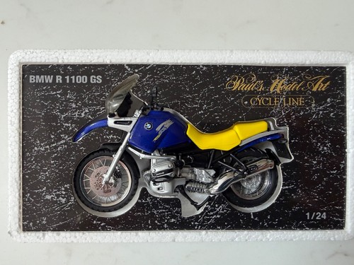 Paul model art cycle - paul's,