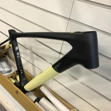 new giant defy advanced pro frame and fork , D fuse seatpost , headset parts 