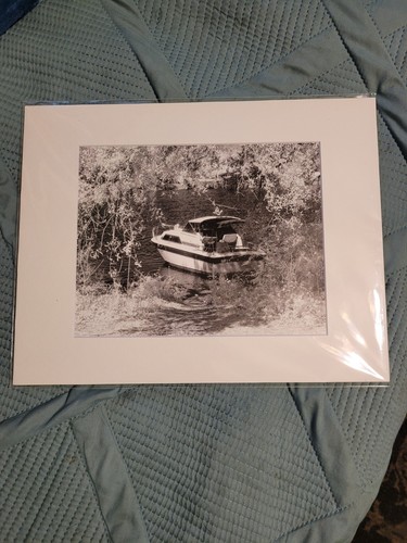 Cabin cruiser boat infrared - cabin, in