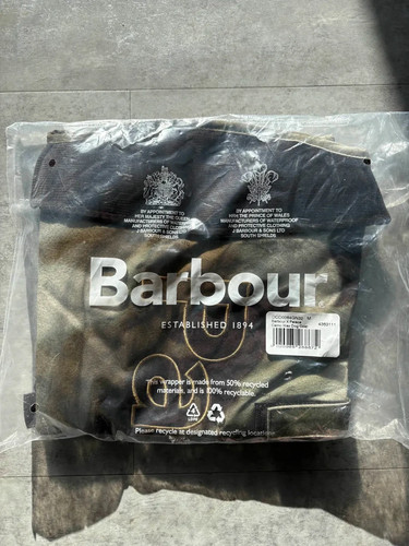 Palace barbour wax - palace, dog
