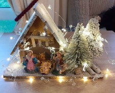 Vintage Nativity Set (Italy) Celluloid Figures in Wooden Stable w/Snowy Trees ..