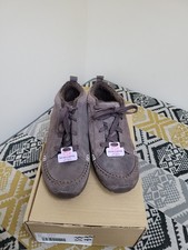 BNIB Skechers - Relaxed Fit