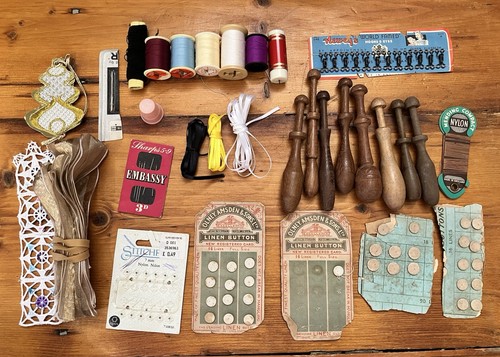 Vintage haberdashery items - vintage,