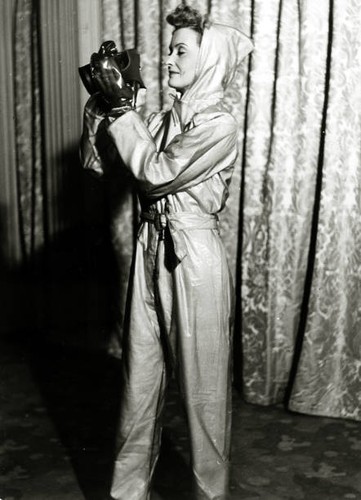 Wwii britain woman wearing a - woman,