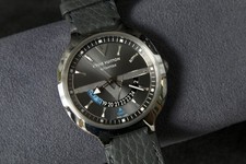 LOUIS VUITTON Voyager GMT
