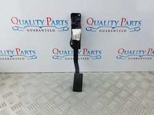 FORD FOCUS ACCELERATOR