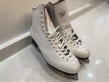 Belati Figure Ice Skates John