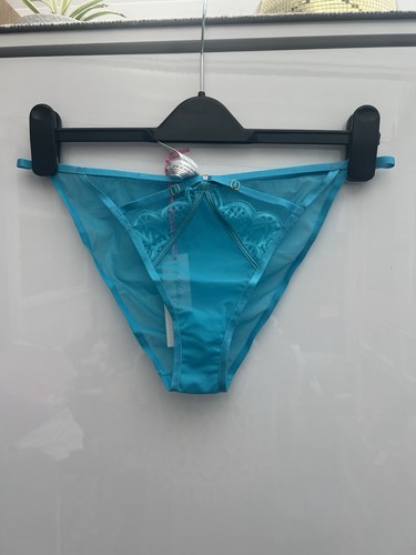 Gorgeous designer briefs - , size