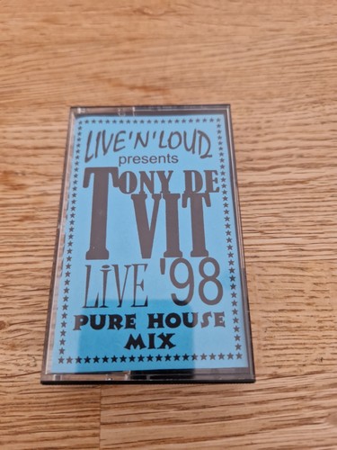 Live loud tony de vit - live,