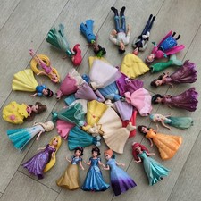 18 Disney Princess Magiclip Magic Clip and other Disney Dolls Bundle