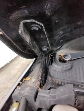 BONNET HINGE RH VOLKSWAGEN