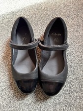 Clark’s For Girls Size 3