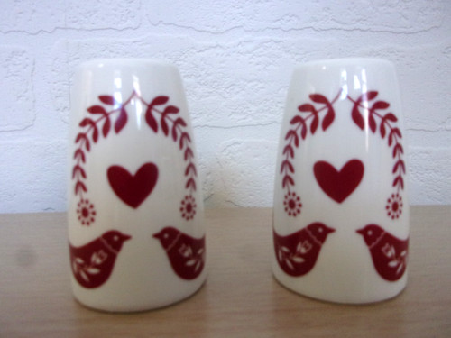 Red white skandi - &,