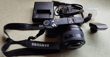 Samsung NX NX1000 Digital Camera Black, 20-50mm Lens, Flash, Charger. Excellent.