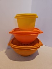 Vintage Tupperware Bowls w/