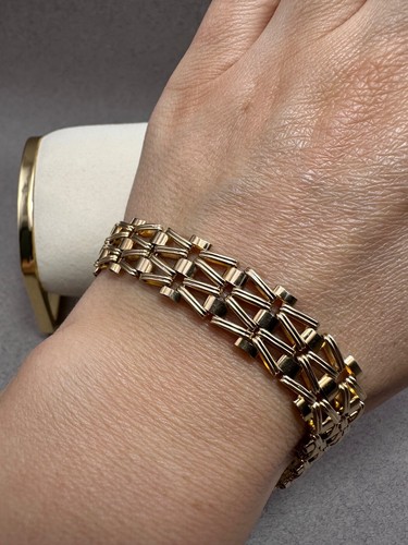 Pre owned 9ct yellow - yellow, gold
