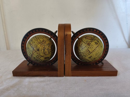Rotating globe bookends old - rotating,