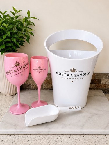 Moët chandon champagne - &,