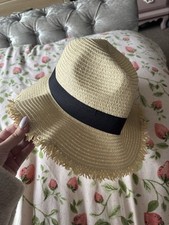 Primark packable summer beach straw hat with black ribbon detail